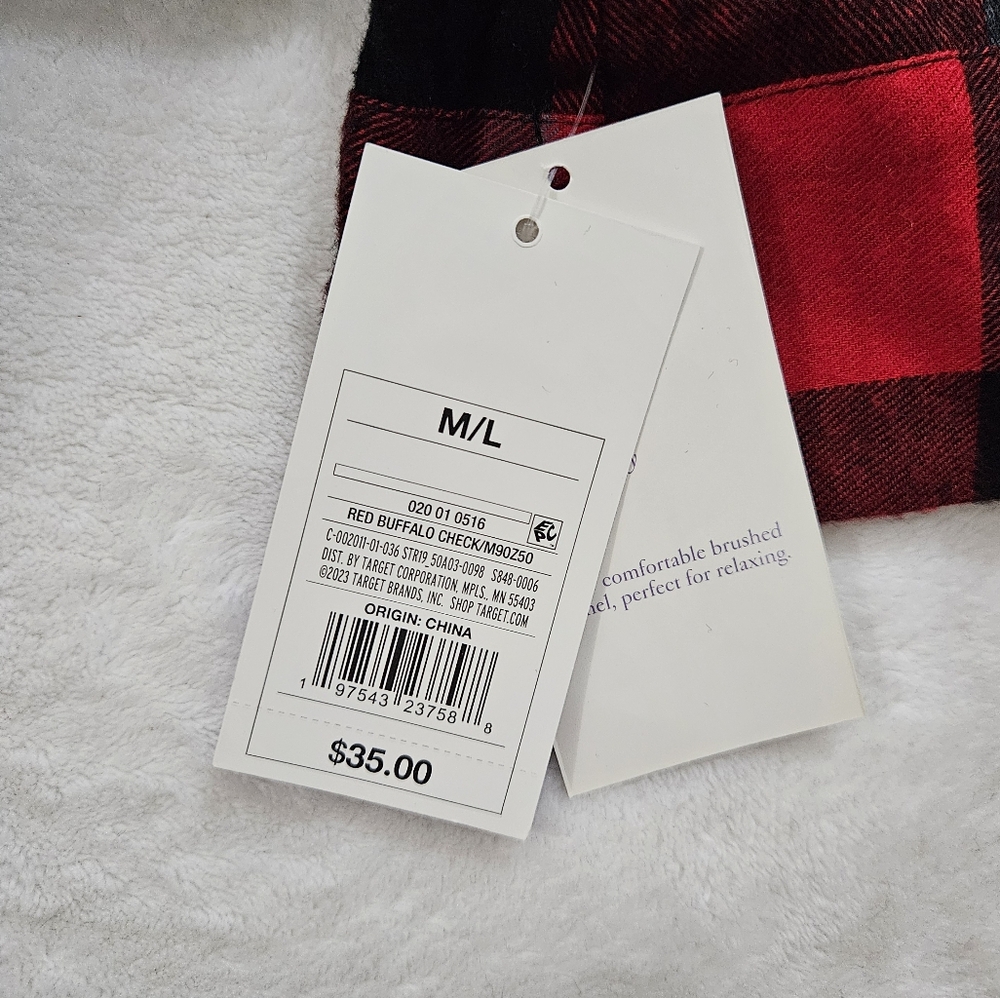 stars above Plaid Robe in Red & Black Women’s Size M/L - Picture 6 of 6